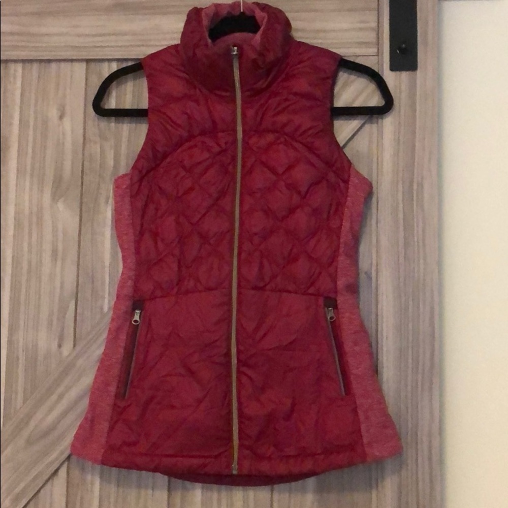 Lululemon light puffy vest - size 4